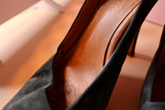 Madewell Suede Pumps